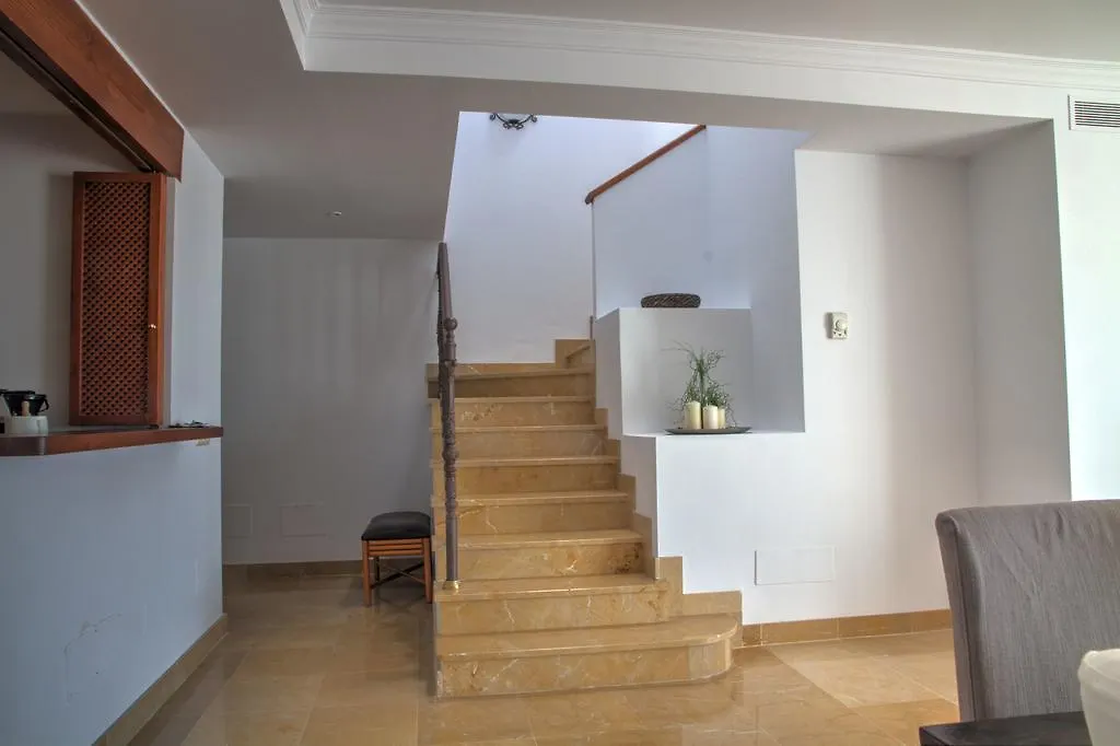 Vista Golf Luxury & Sea View Apartment Benahavis