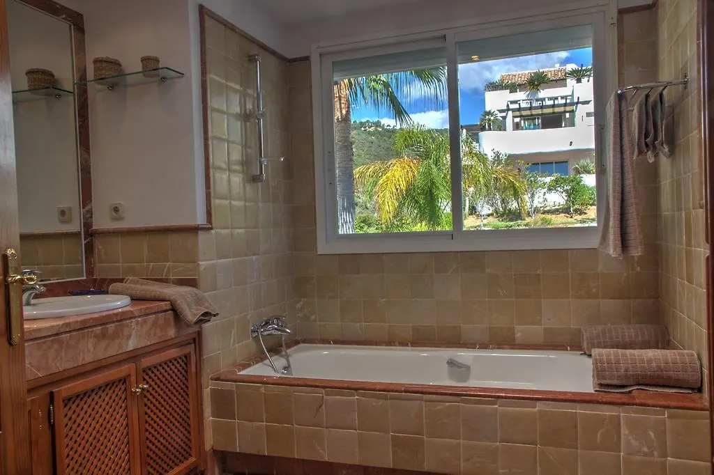 Vista Golf Luxury & Sea View Apartment Benahavis Spain