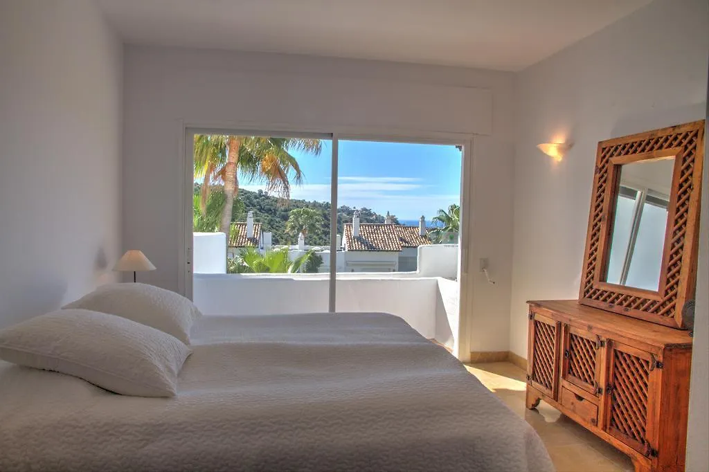 Vista Golf Luxury & Sea View Apartment Benahavis 0*,  Spain