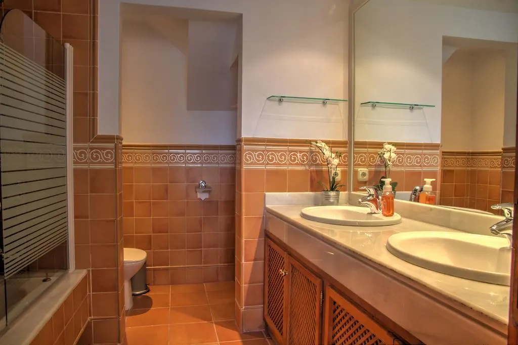 Vista Golf Luxury & Sea View Apartment Benahavis 0*,  Spain
