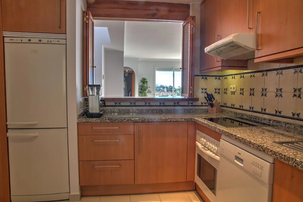 Vista Golf Luxury & Sea View Apartment Benahavis